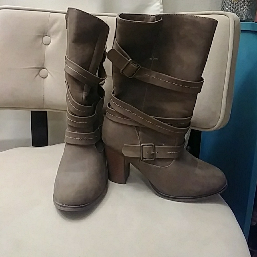 Apt. 9 boots